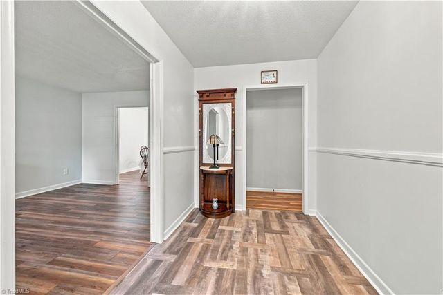 370 Tamworth Drive, Clemmons, NC 27012