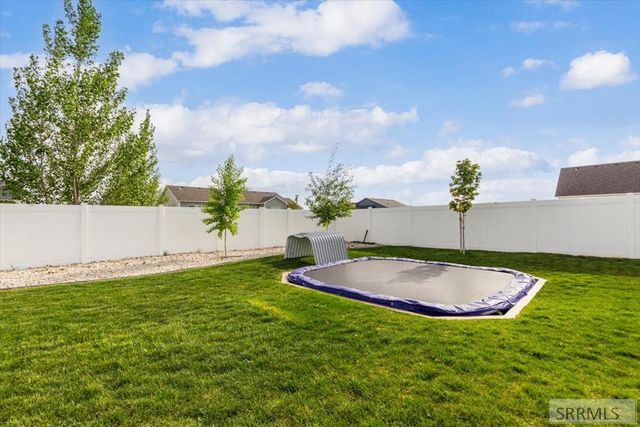 5170 E Smith Drive, Iona, ID 83427