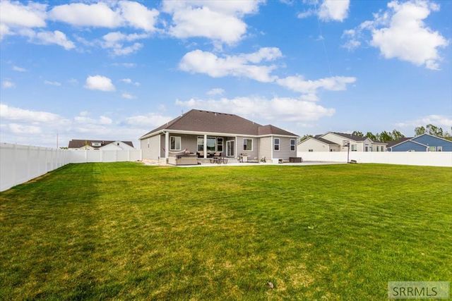 5170 E Smith Drive, Iona, ID 83427