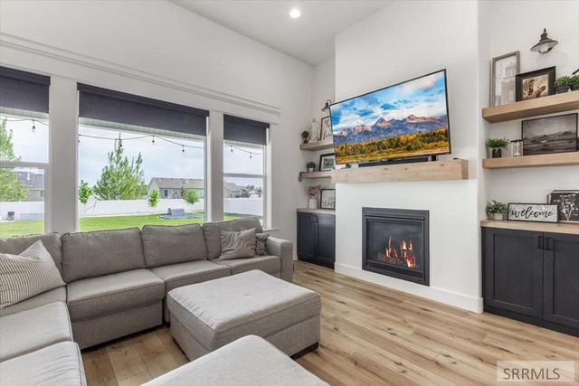 5170 E Smith Drive, Iona, ID 83427