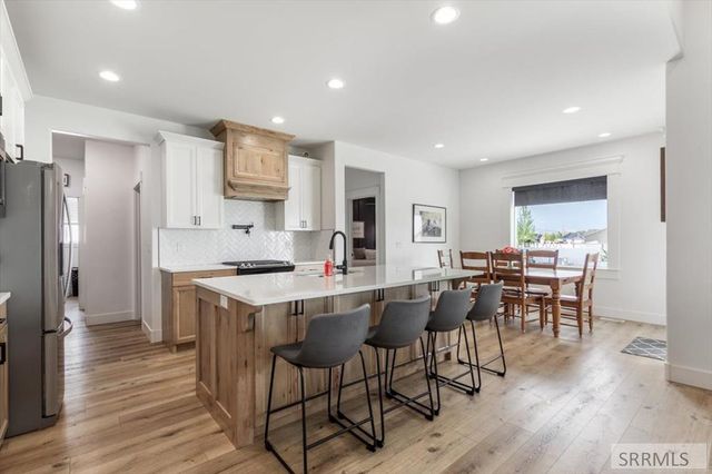 5170 E Smith Drive, Iona, ID 83427