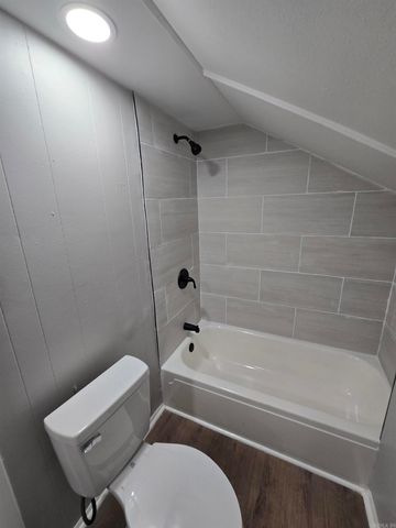 1630 Gum St, North Little Rock, AR 72114