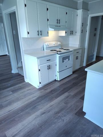 1630 Gum St, North Little Rock, AR 72114