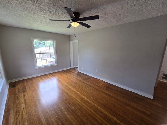 1630 Gum St, North Little Rock, AR 72114