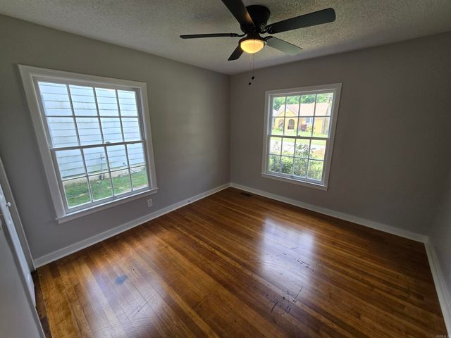 1630 Gum St, North Little Rock, AR 72114