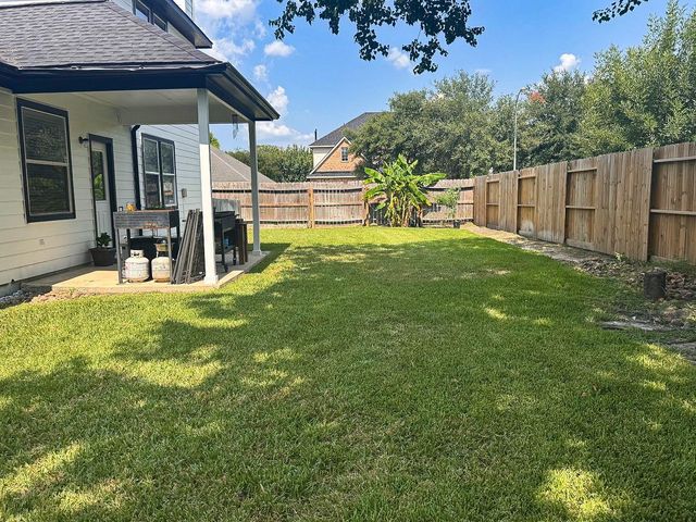 1018 Spring Lakes Haven Drive, Spring, TX 77373