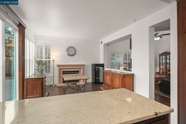 415 Orchard View Ave, Martinez, CA 94553