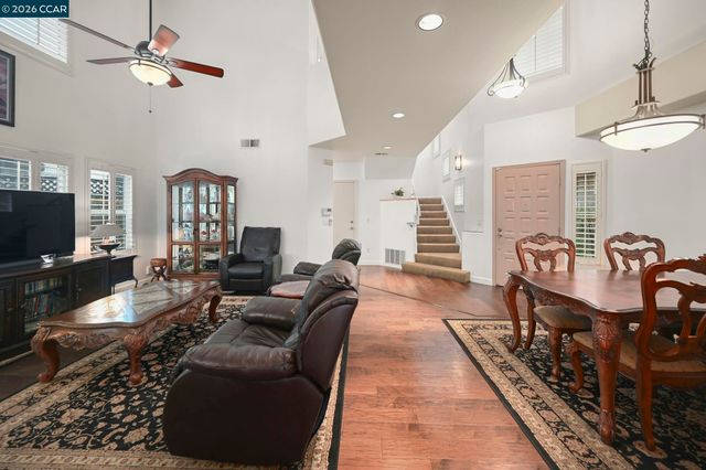 415 Orchard View Ave, Martinez, CA 94553