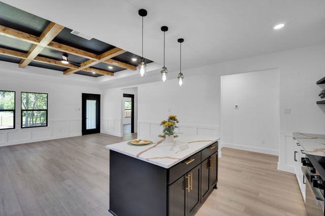 310 Matthew Street, Hillsboro, TX 76645
