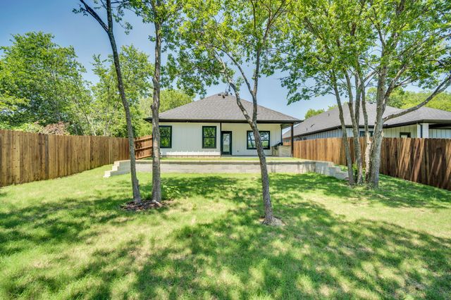 310 Matthew Street, Hillsboro, TX 76645