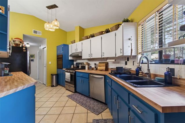 2518 NW 51ST PLACE, Gainesville, FL 32605