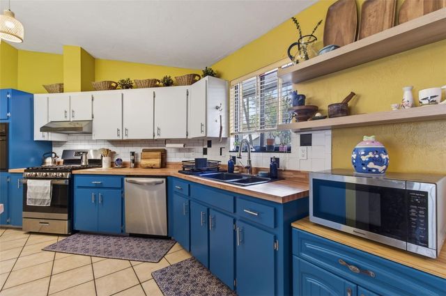 2518 NW 51ST PLACE, Gainesville, FL 32605