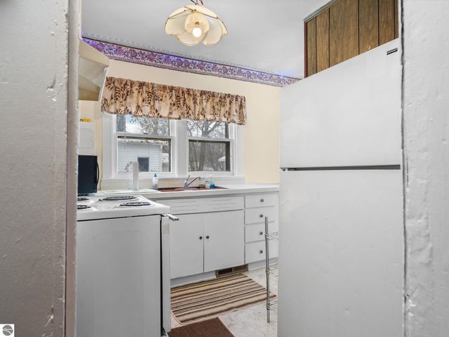 405 Powers Street, Cadillac, MI 49601