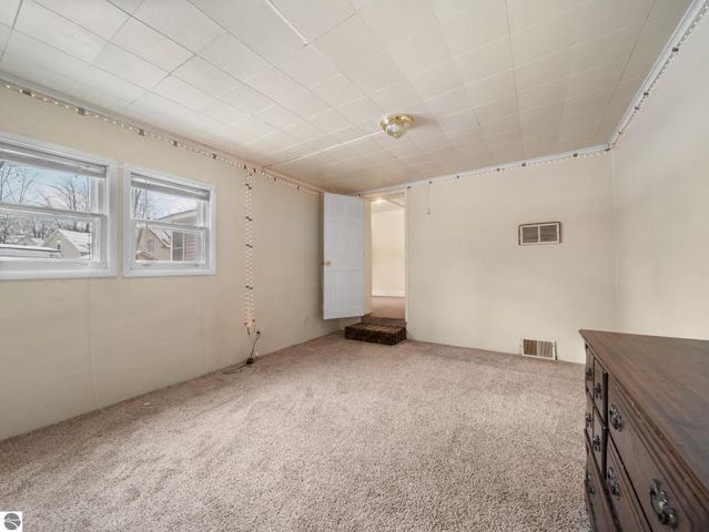 405 Powers Street, Cadillac, MI 49601