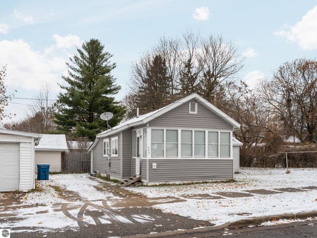 405 Powers Street, Cadillac, MI 49601
