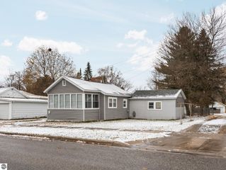 405 Powers Street, Cadillac, MI 49601