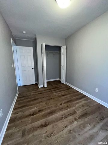 612 E Campus Dr Apt B10, Carbondale, IL 62901