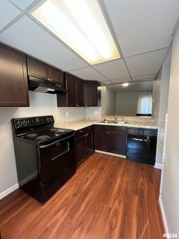 612 E Campus Dr Apt B10, Carbondale, IL 62901