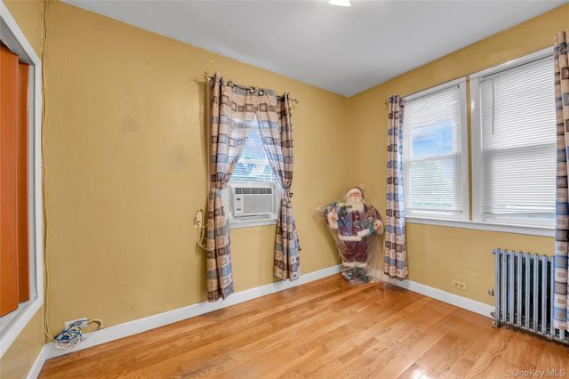 15424 12th Road, Whitestone, NY 11357