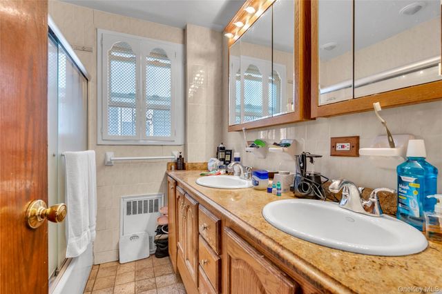15424 12th Road, Whitestone, NY 11357