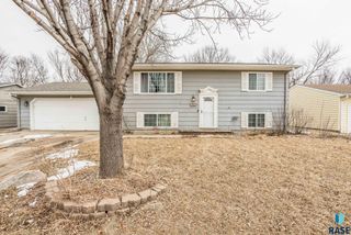 5504 S Danberry Dr Drive, Sioux Falls, SD 57106