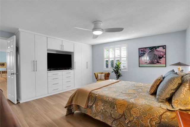 2714 52ND STREET S, Gulfport, FL 33707