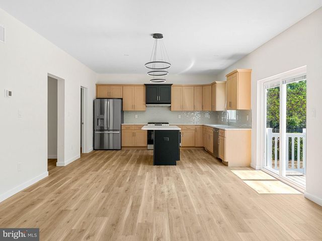 380 PARK AVE, Cinnaminson, NJ 08077