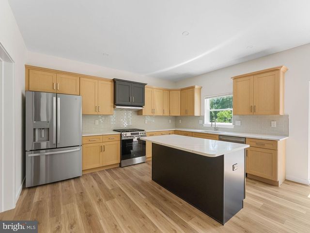380 PARK AVE, Cinnaminson, NJ 08077