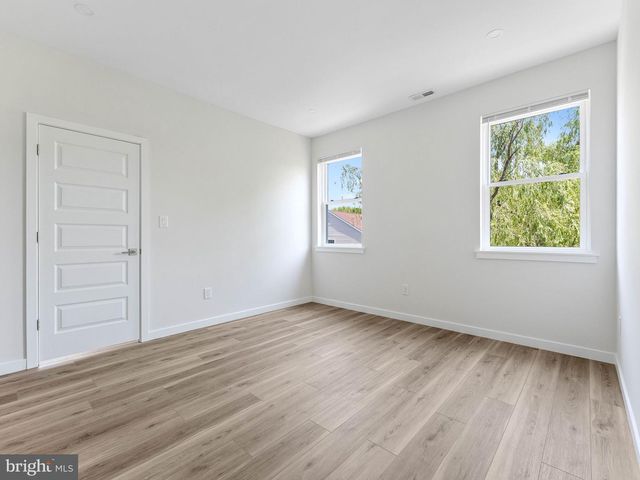 380 PARK AVE, Cinnaminson, NJ 08077