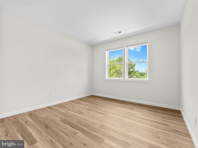 380 PARK AVE, Cinnaminson, NJ 08077