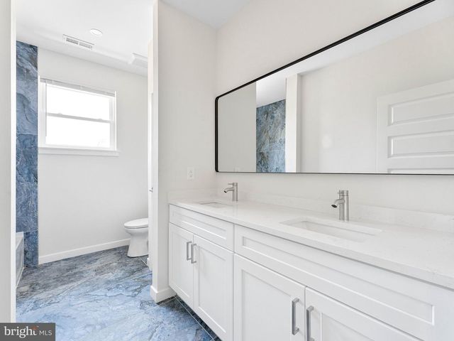 380 PARK AVE, Cinnaminson, NJ 08077