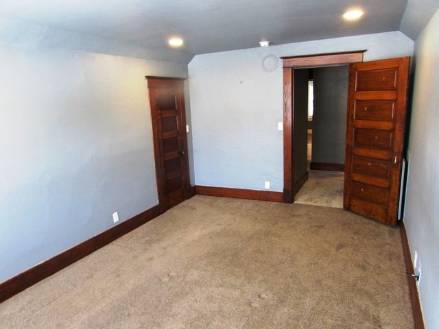 1707 N Main, Newton, KS 67114