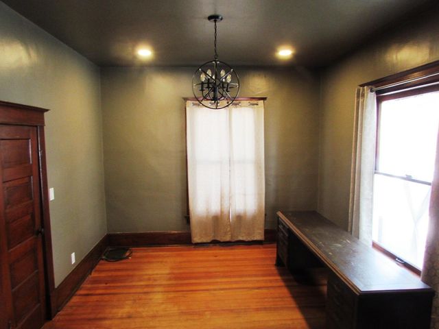 1707 N Main, Newton, KS 67114