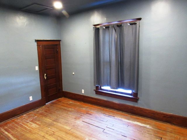 1707 N Main, Newton, KS 67114