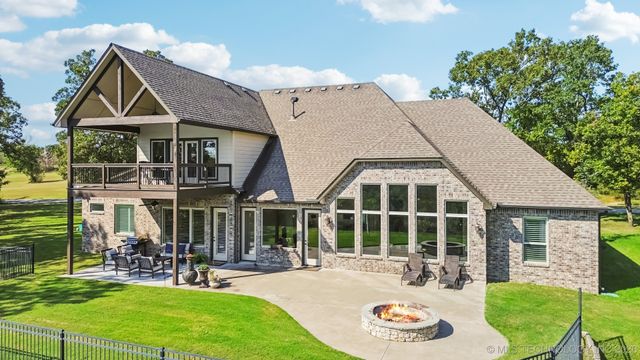 2805 S 294th Street East E, Broken Arrow, OK 74014