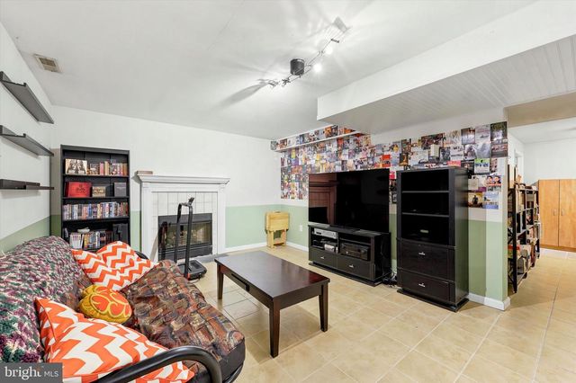 2729 GALLOWAY AVE, Abington, PA 19001