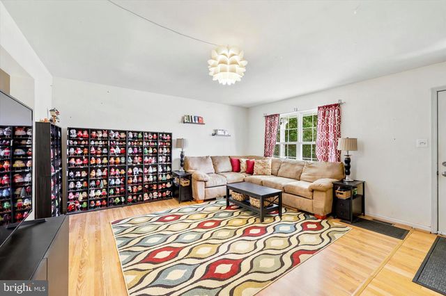 2729 GALLOWAY AVE, Abington, PA 19001