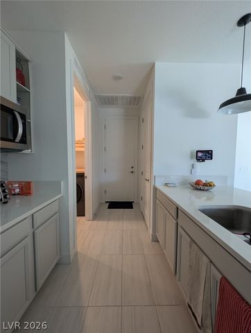 6611 Summershade Street, North Las Vegas, NV 89086