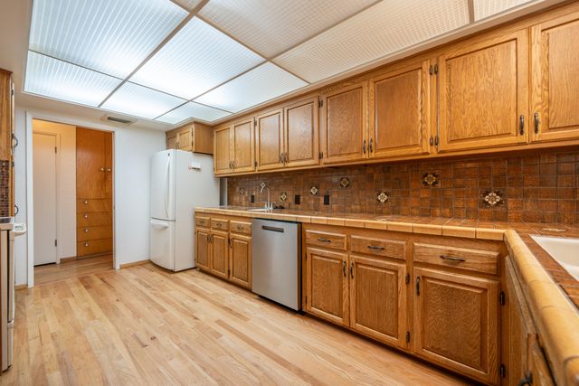 3081 Henderson Road, Redding, CA 96002