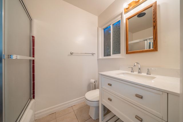 3081 Henderson Road, Redding, CA 96002