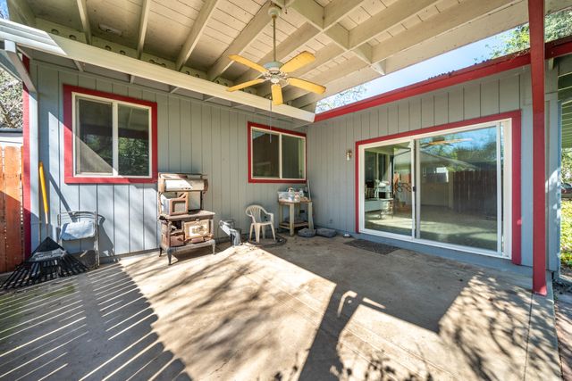 3081 Henderson Road, Redding, CA 96002
