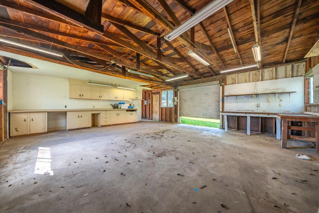 3081 Henderson Road, Redding, CA 96002