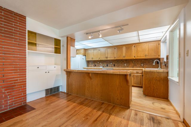 3081 Henderson Road, Redding, CA 96002