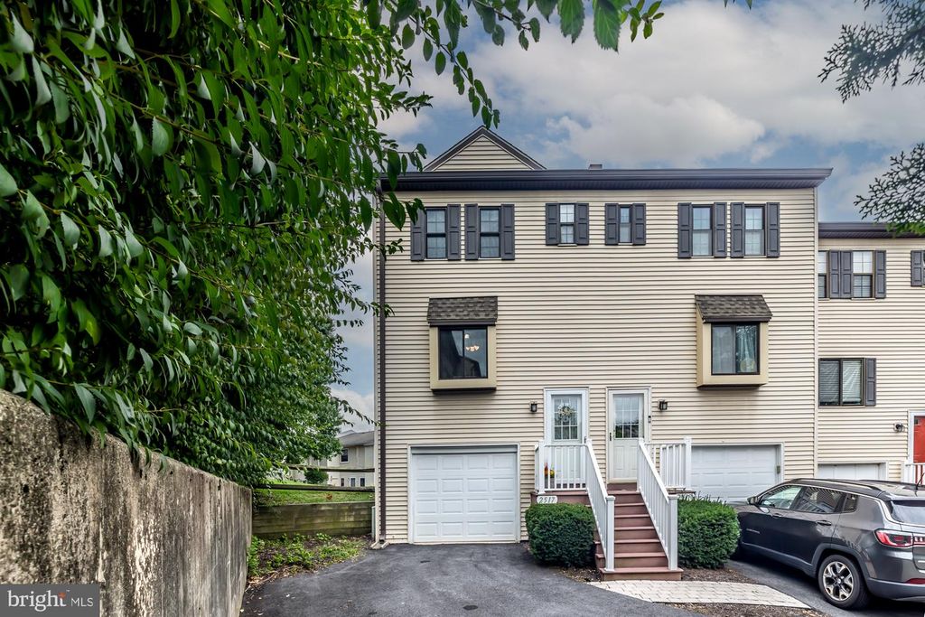 2517 POND VIEW DR #2517, WEST CHESTER, PA 19382 — exterior