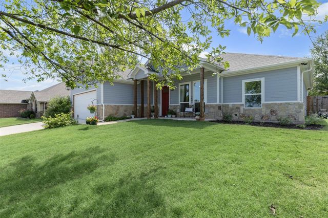 2413 Christine Drive, Granbury, TX 76048