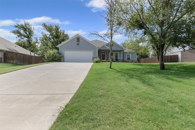 2413 Christine Drive, Granbury, TX 76048