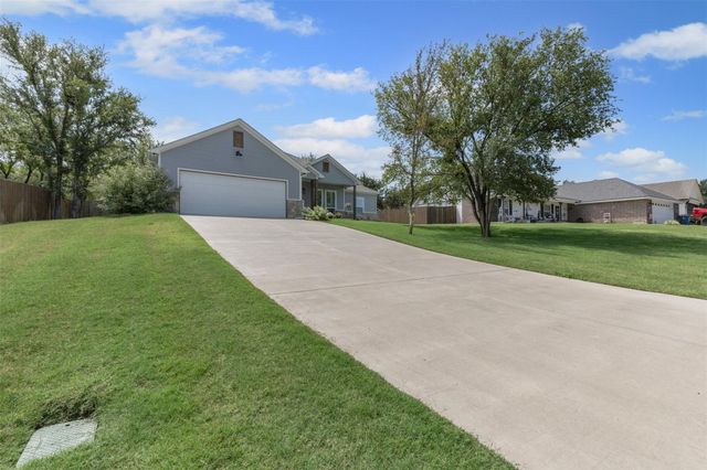 2413 Christine Drive, Granbury, TX 76048