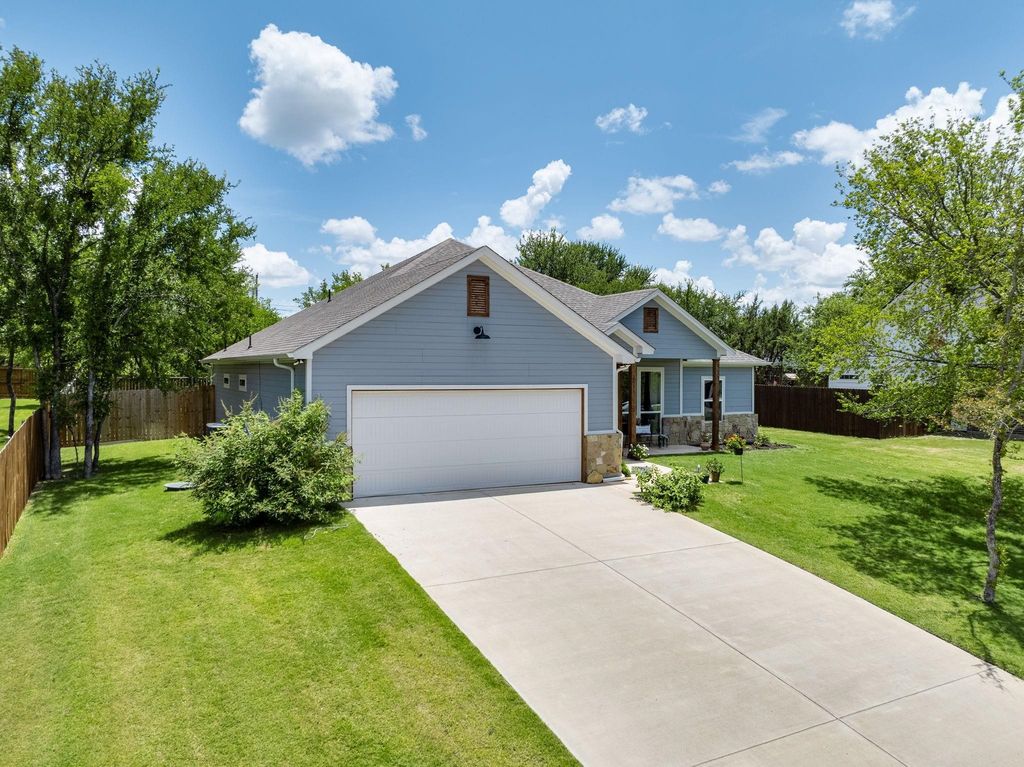 2413 Christine Drive, Granbury, TX 76048