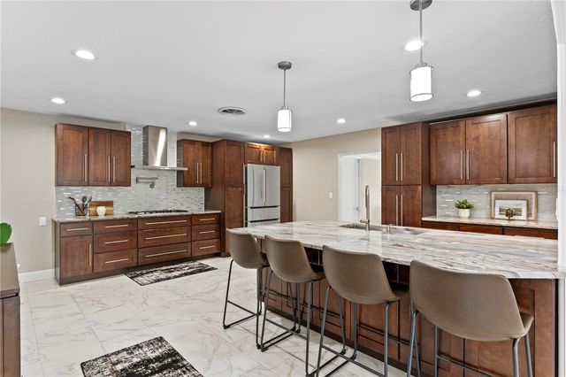2756 65TH WAY N, St Petersburg, FL 33710