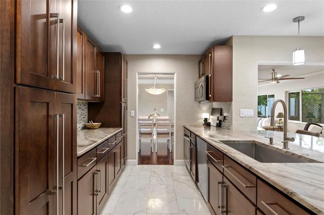 2756 65TH WAY N, St Petersburg, FL 33710